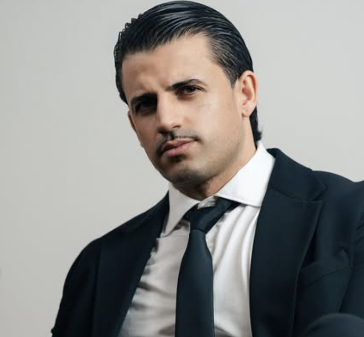 Daniel Paniagua, creador y voz de Suiza en Español